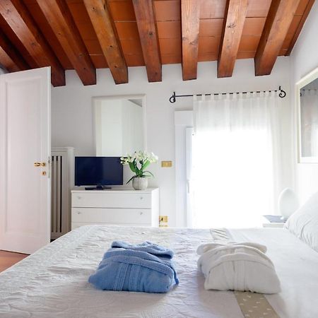 Apartment Deluxe Isola Di Mezzo Treviso Esterno foto
