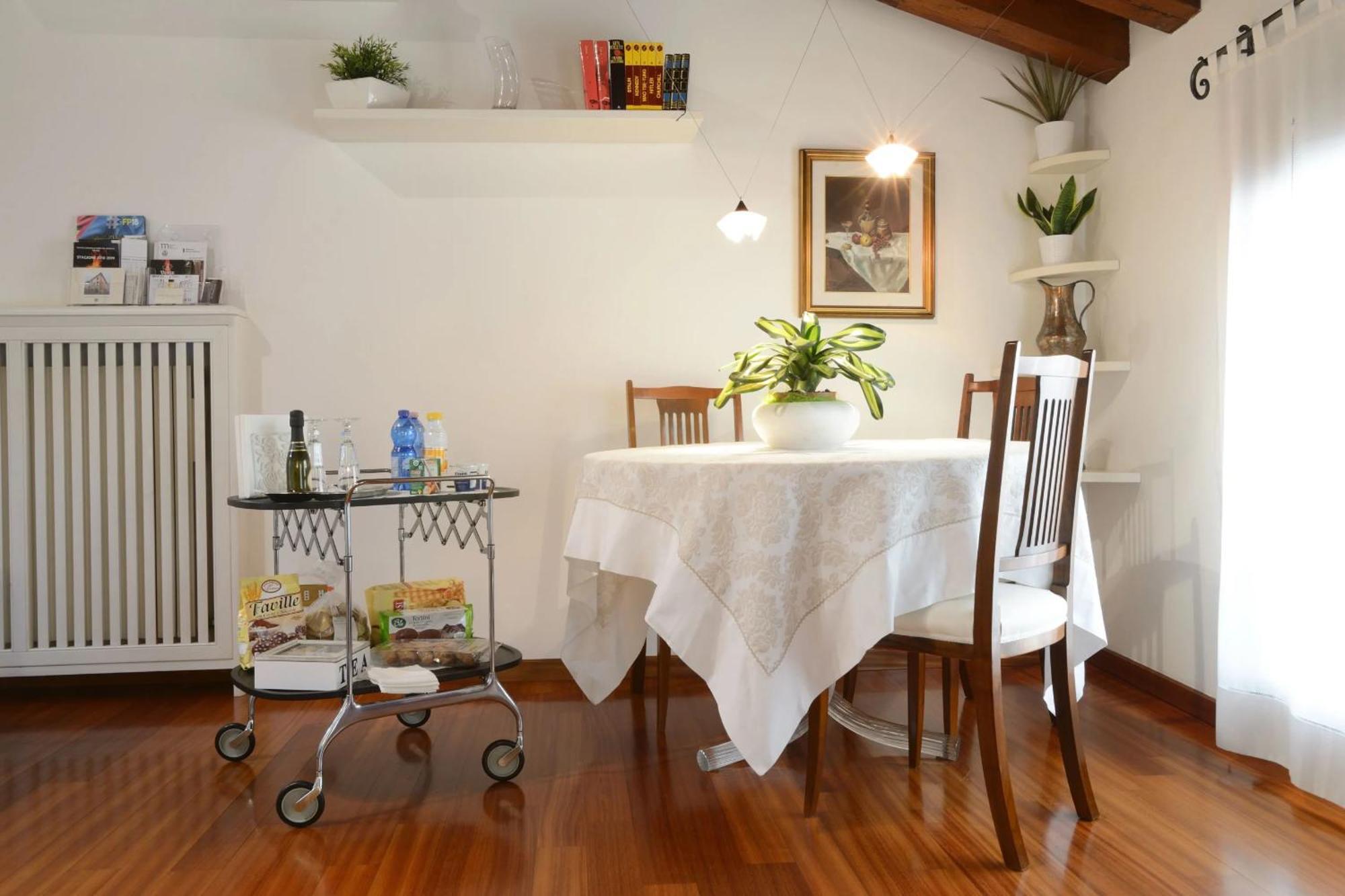 Apartment Deluxe Isola Di Mezzo Treviso Esterno foto